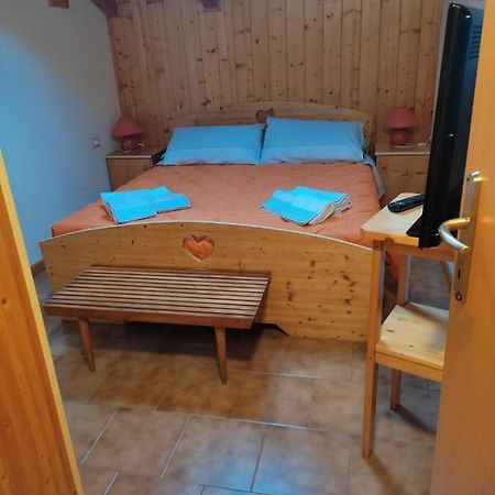 La Casa Di Grace Nella Valle Incantantata Carano  Buitenkant foto