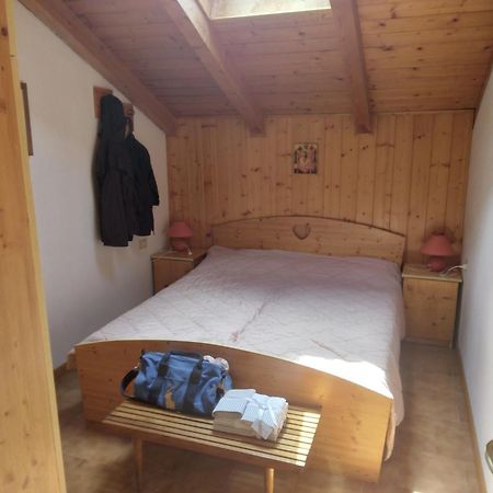 La Casa Di Grace Nella Valle Incantantata Carano  Buitenkant foto