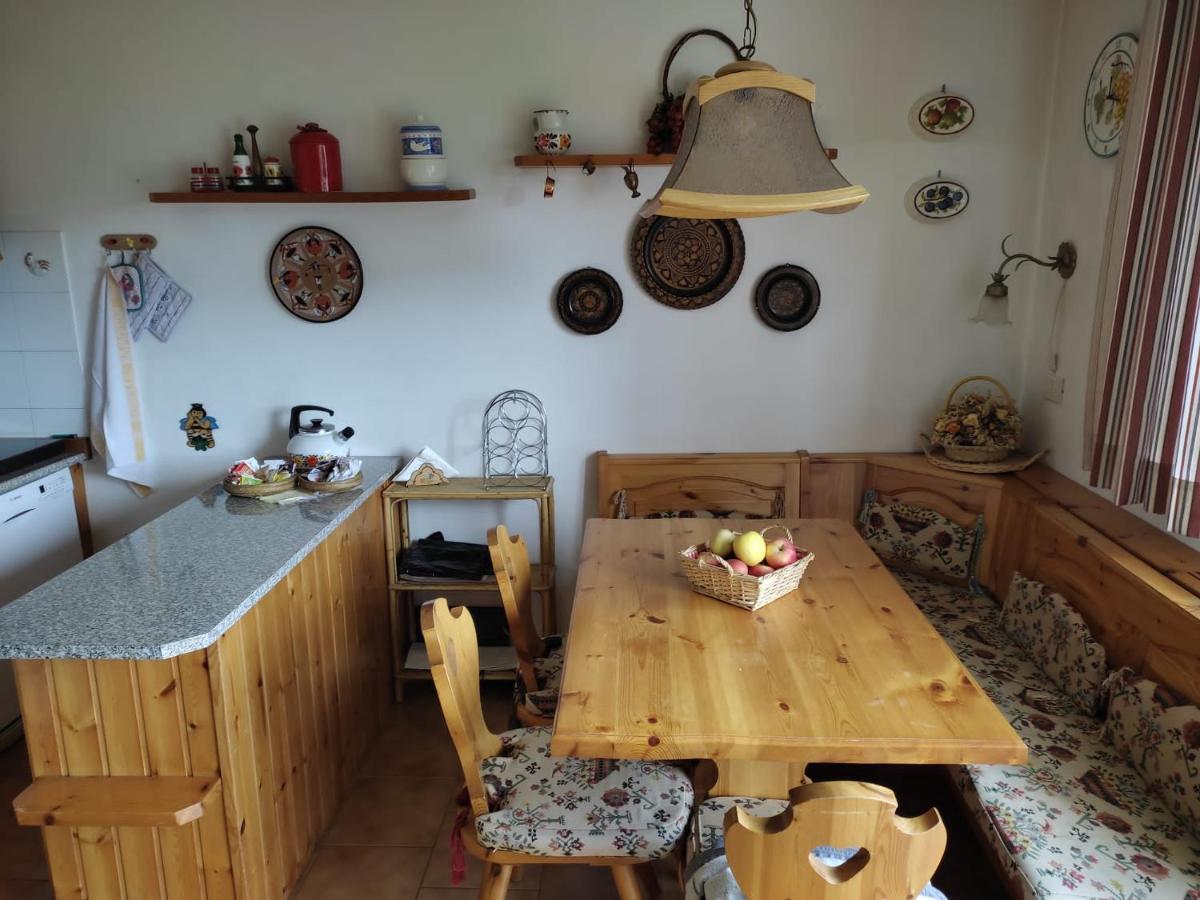 La Casa Di Grace Nella Valle Incantantata Carano  Buitenkant foto