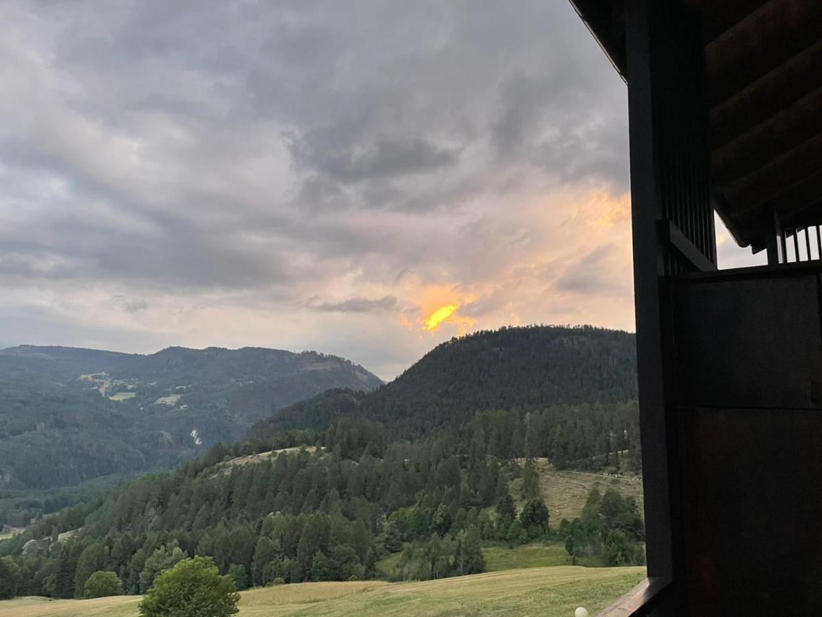 La Casa Di Grace Nella Valle Incantantata Carano  Buitenkant foto